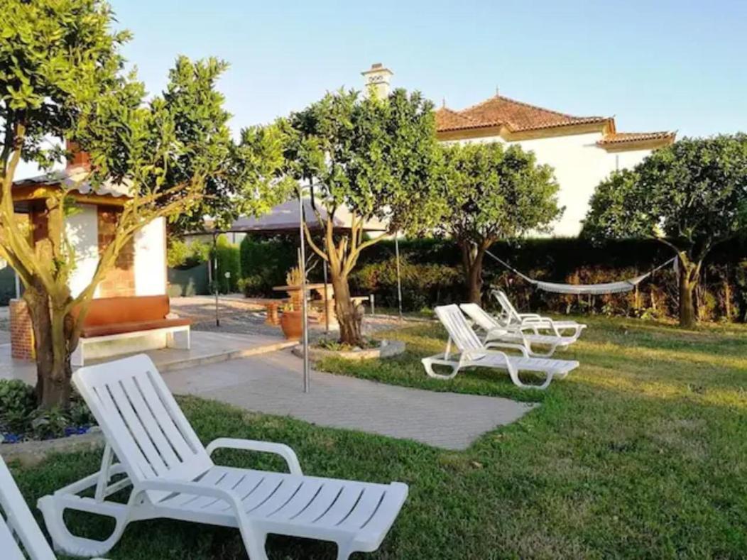 Centenária Oiã Exterior foto