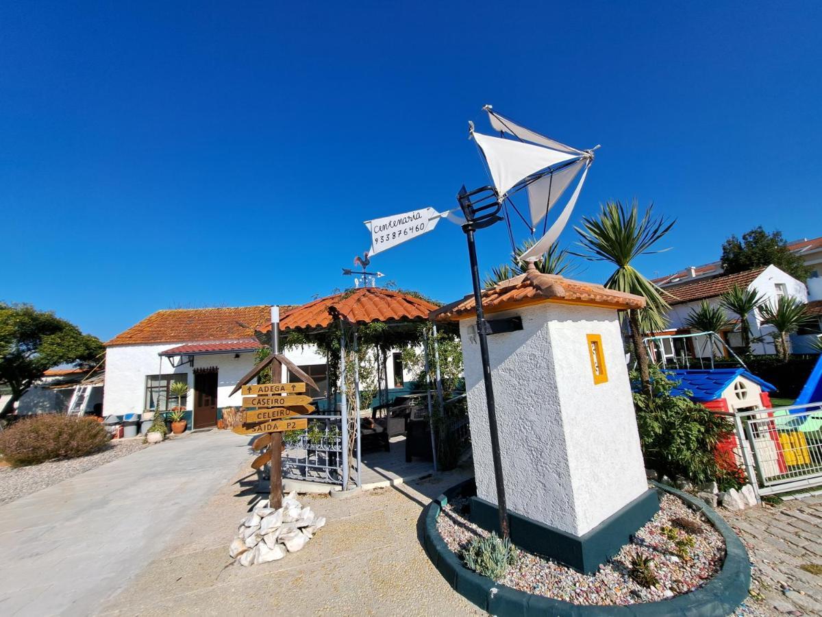Centenária Oiã Exterior foto